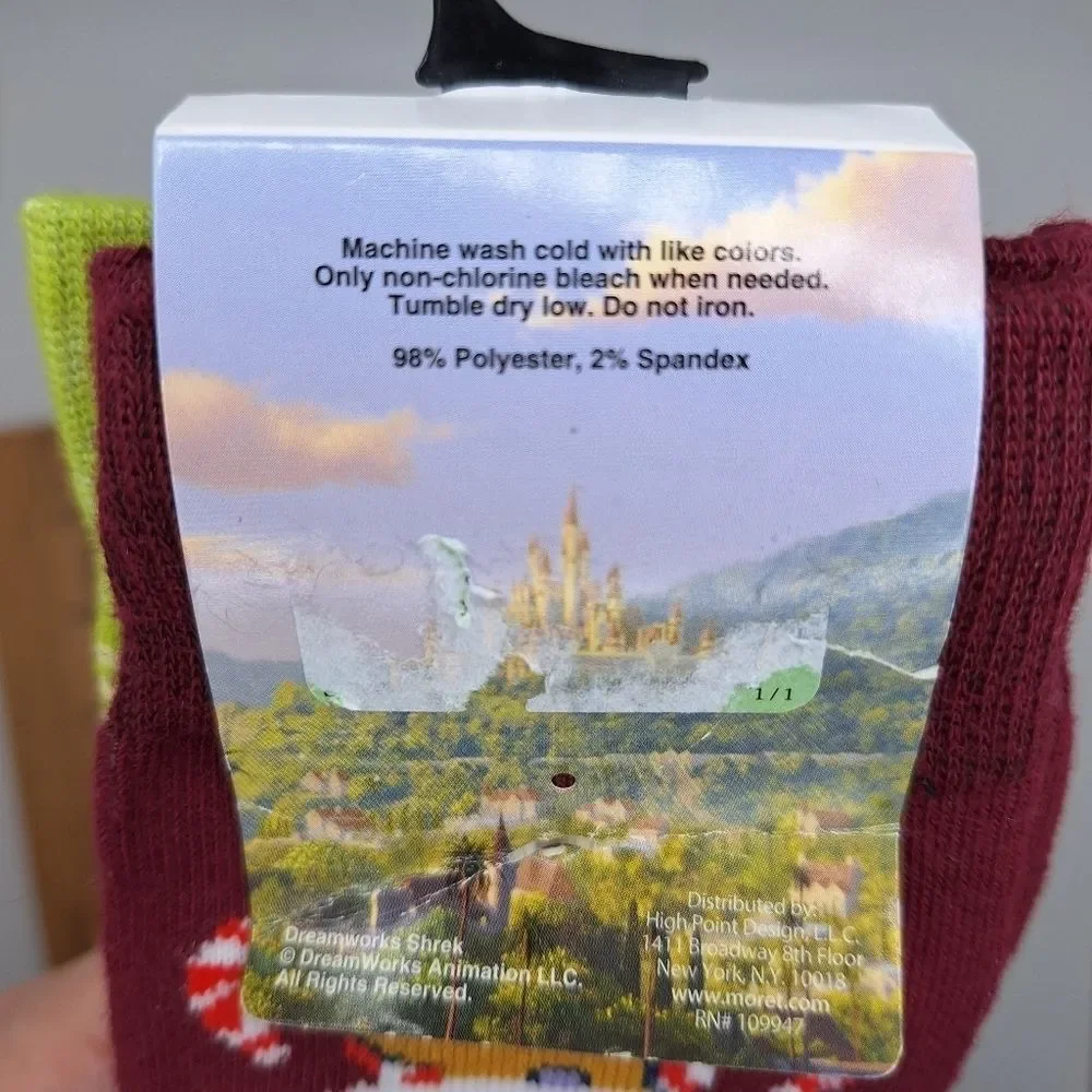 Shrek and Gingi crew holiday socks nwt 2 pair